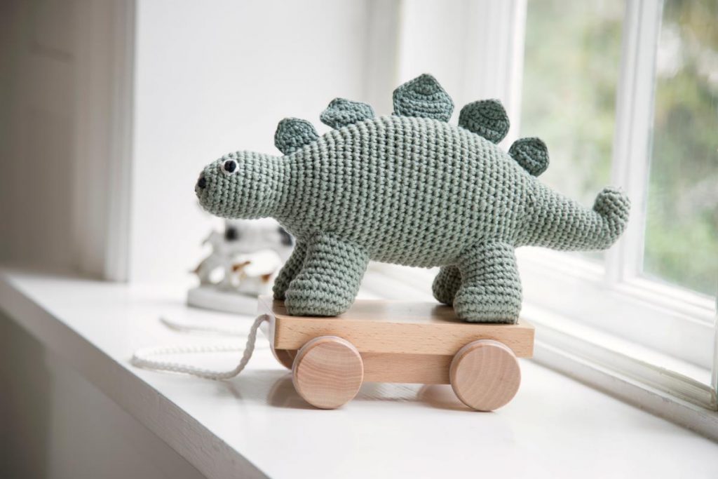 Crochet pull-along toy, Dino scandikids pl